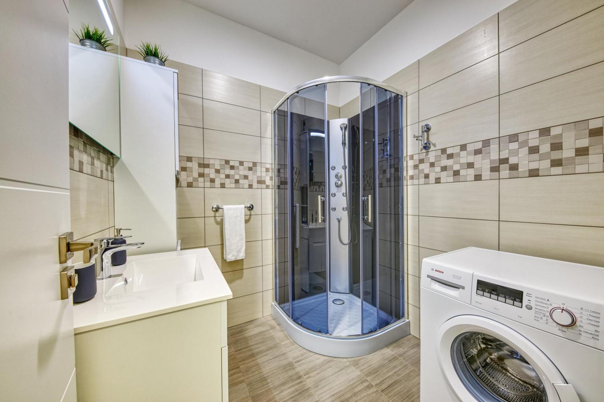 Le Monde Apartment Bratislava - Amazing 5Bdr In Downtown Exterior photo