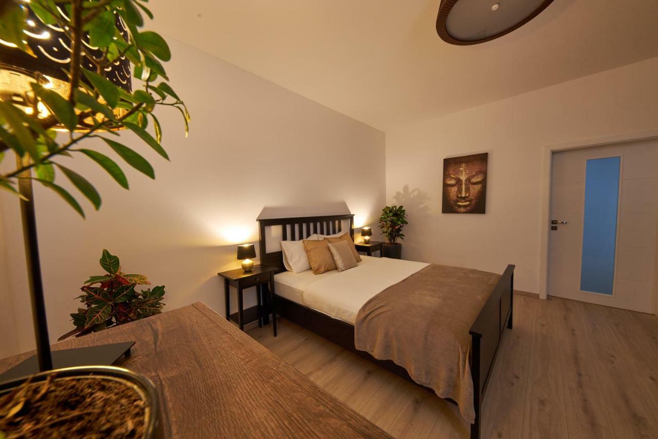 Le Monde Apartment Bratislava - Amazing 5Bdr In Downtown Exterior photo