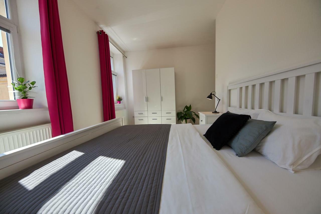 Le Monde Apartment Bratislava - Amazing 5Bdr In Downtown Exterior photo