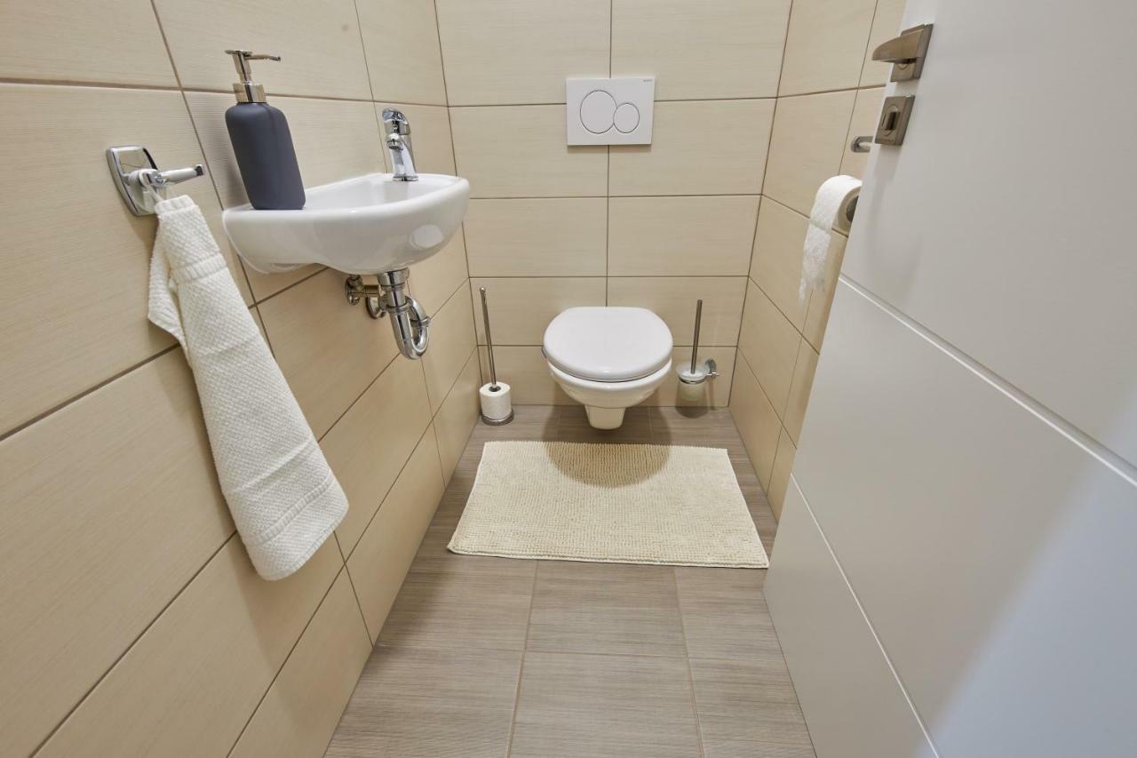 Le Monde Apartment Bratislava - Amazing 5Bdr In Downtown Exterior photo